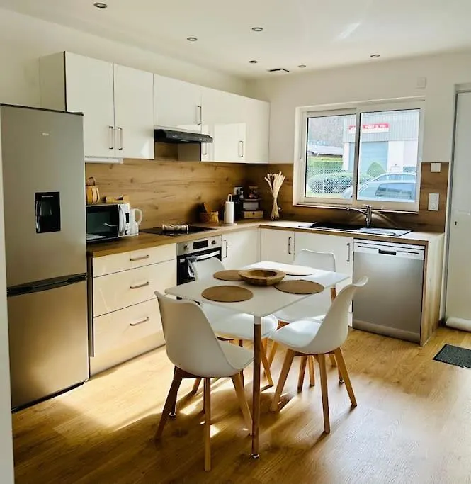 La Pomme De Pin Apartment Scionzier 0*,
